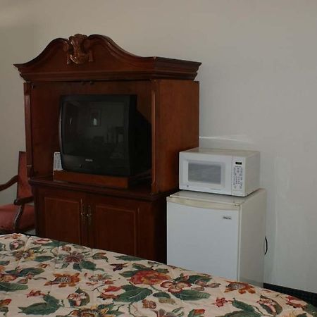 Thatcher Hwy Express Inn And Suites מראה חיצוני תמונה