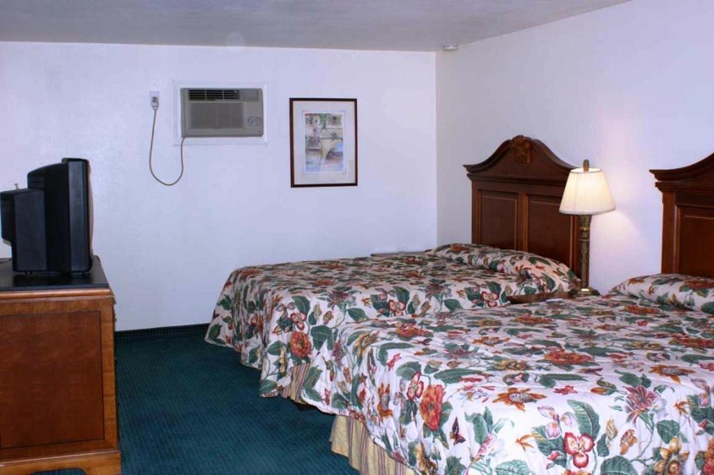 Thatcher Hwy Express Inn And Suites מראה חיצוני תמונה