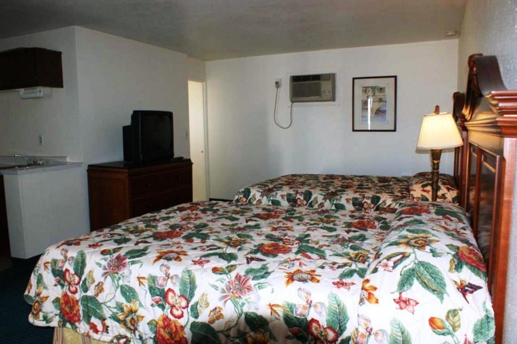 Thatcher Hwy Express Inn And Suites מראה חיצוני תמונה